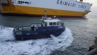 Kapal penarik dijual