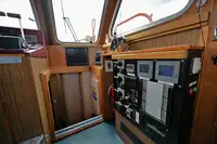 Kapal survei untuk dijual