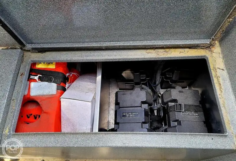 Katamaran untuk dijual