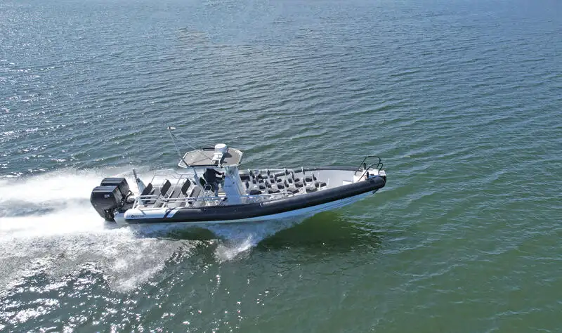 Perahu karet kaku untuk dijual