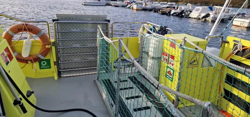 Kapal penyelamat untuk dijual