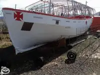 Sekoci penyelamat untuk dijual