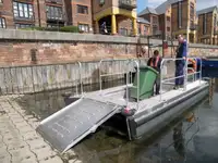 Kapal kontainer untuk dijual