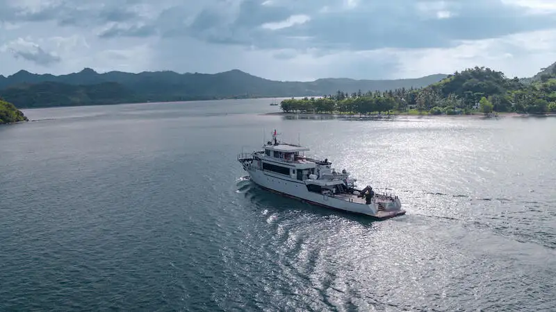 Kapal survei untuk dijual