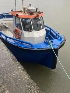 Kapal tunda untuk dijual