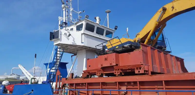Kapal keruk untuk dijual