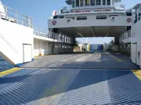 Kapal feri dijual