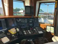 Kapal pesiar-feri untuk dijual
