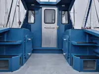 Kapal kontainer dijual
