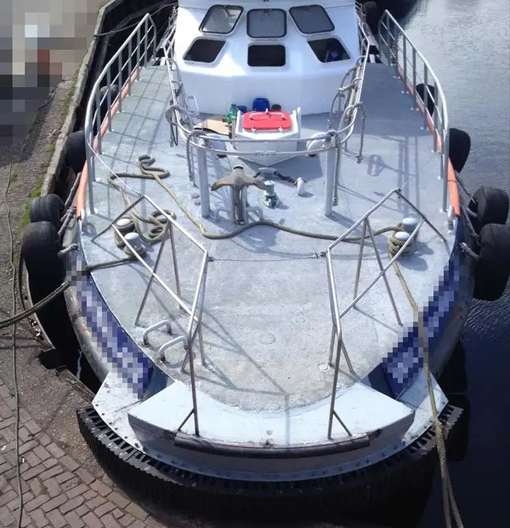 Kapal kru untuk dijual