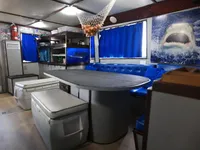 Kapal penelitian untuk dijual