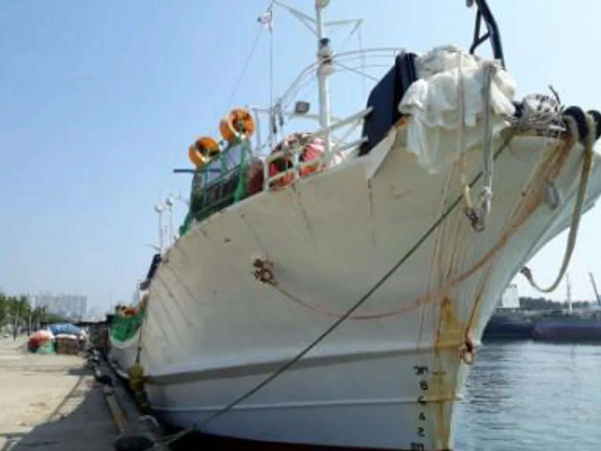 Kapal penangkap cumi-cumi untuk dijual