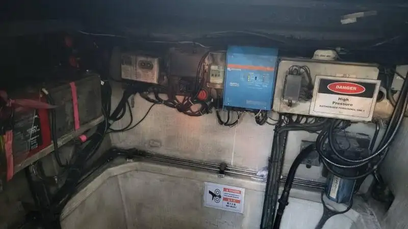 Kapal kontainer untuk dijual