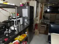 Kapal penelitian untuk dijual