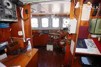 Kapal penelitian untuk dijual