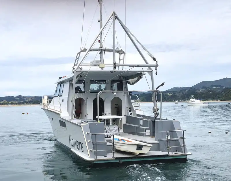 Kapal penelitian untuk dijual