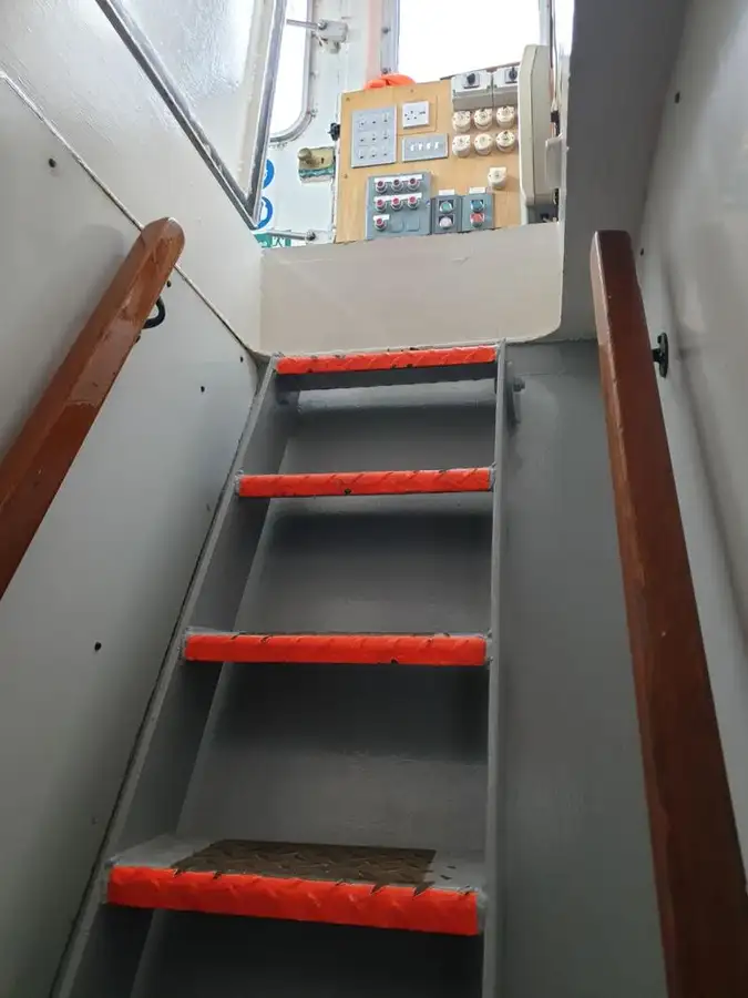 Kapal Kerja untuk dijual