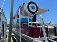 Ponton untuk dijual