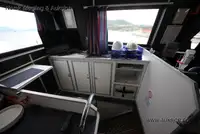 Katamaran untuk dijual