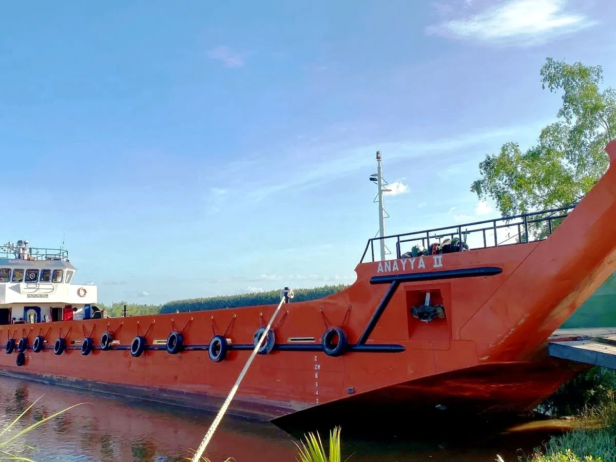 Kapal pendarat, tank untuk dijual