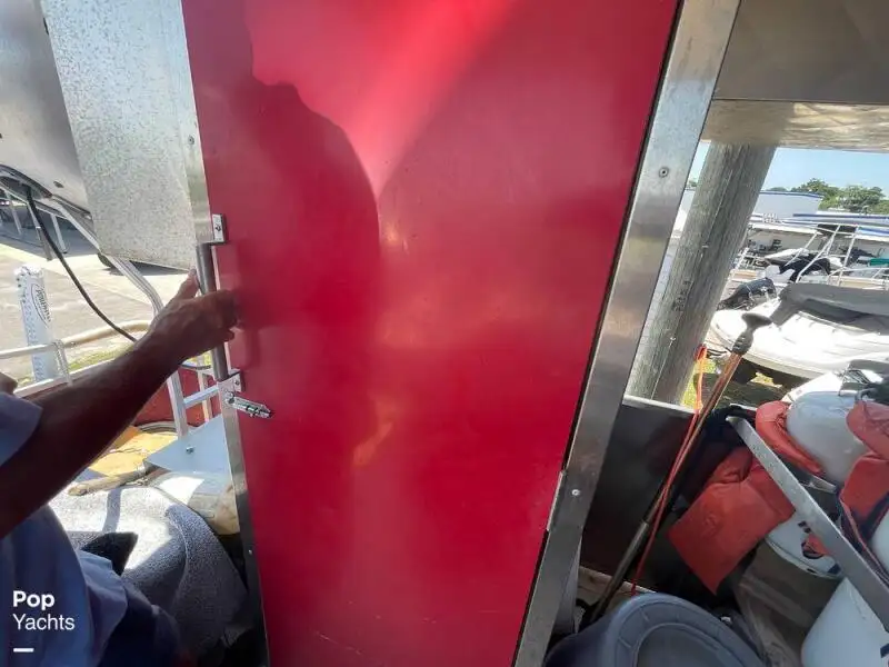 Ponton untuk dijual