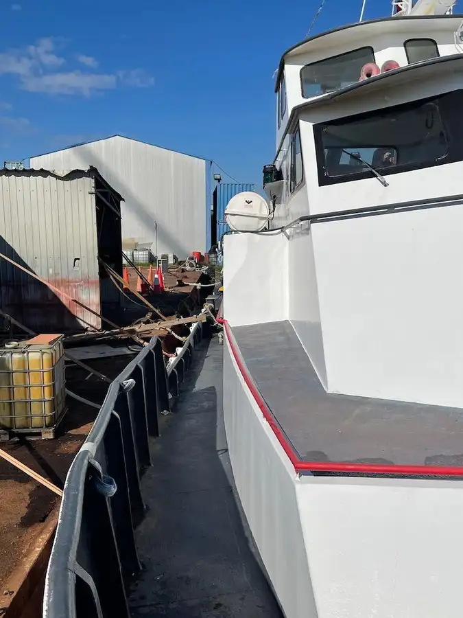 Kapal kontainer untuk dijual