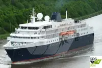 Kapal pesiar dijual