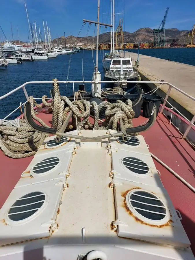Kapal tunda untuk dijual