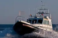 Kapal survei untuk dijual