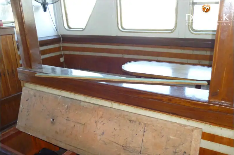Kapal feri untuk dijual