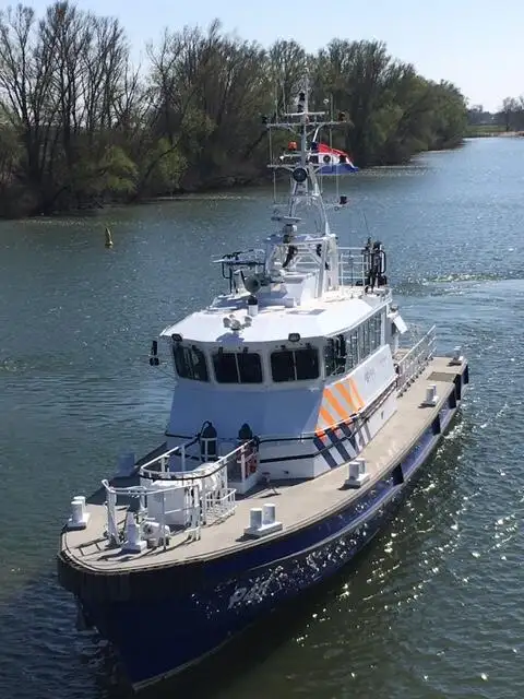 Kapal patroli untuk dijual