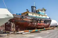 Kapal penarik dijual
