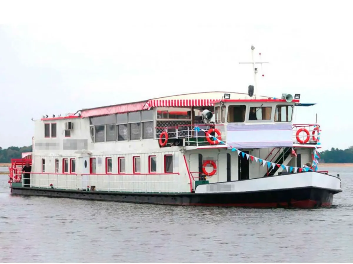 Kapal kontainer untuk dijual