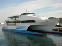 Katamaran untuk dijual