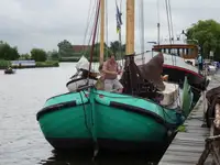 Tongkang untuk dijual