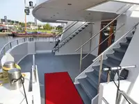 Kapal pesiar untuk dijual