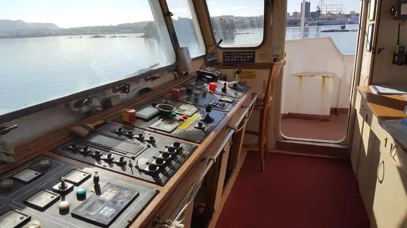 Kapal kontainer untuk dijual