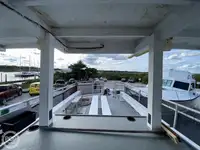Kapal pesiar untuk dijual