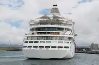 Kapal pesiar dijual
