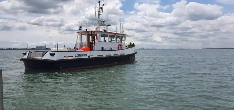 Kapal tunda untuk dijual