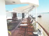 Kapal pesiar untuk dijual