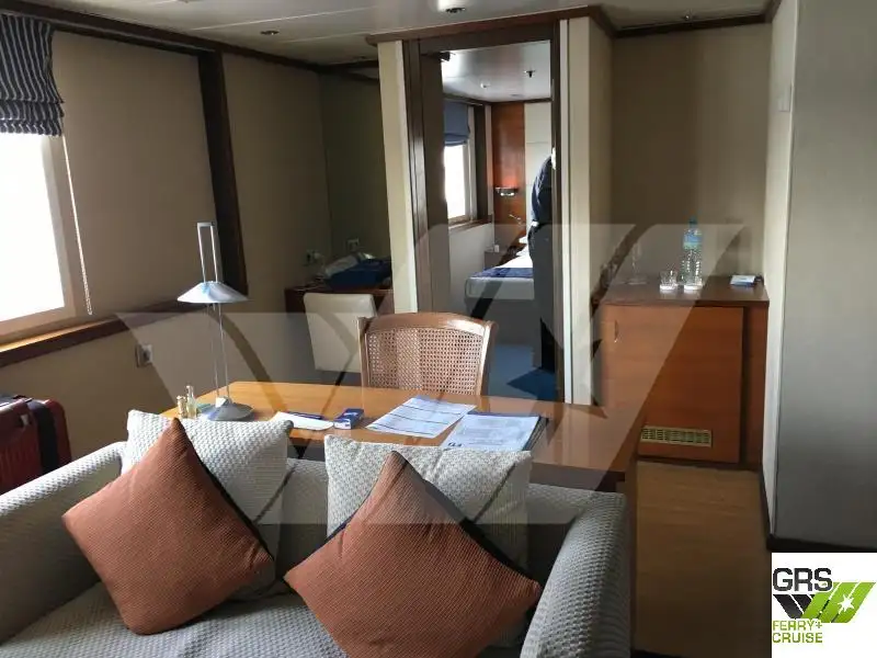 Kapal pesiar untuk dijual