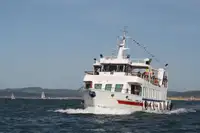 Kapal feri untuk dijual