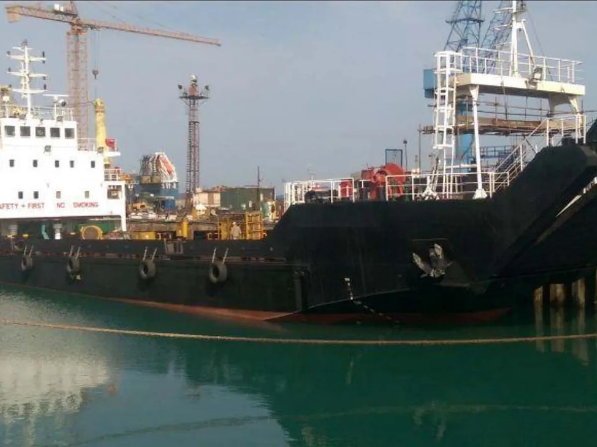 Kapal pendarat, tank untuk dijual