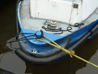 Kapal patroli untuk dijual