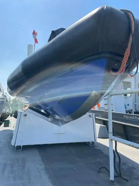 Perahu karet kaku untuk dijual