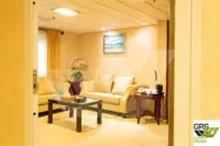 Kapal pesiar untuk dijual