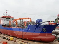 Kapal keruk untuk dijual