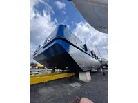 Kapal kontainer untuk dijual