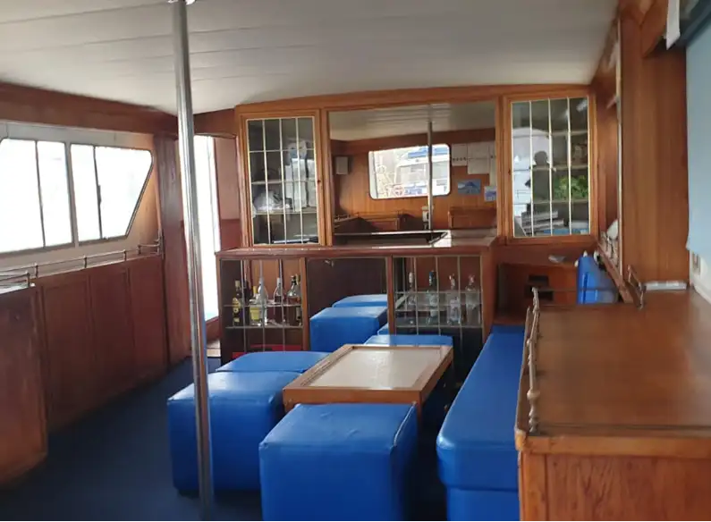 Kapal pesiar untuk dijual